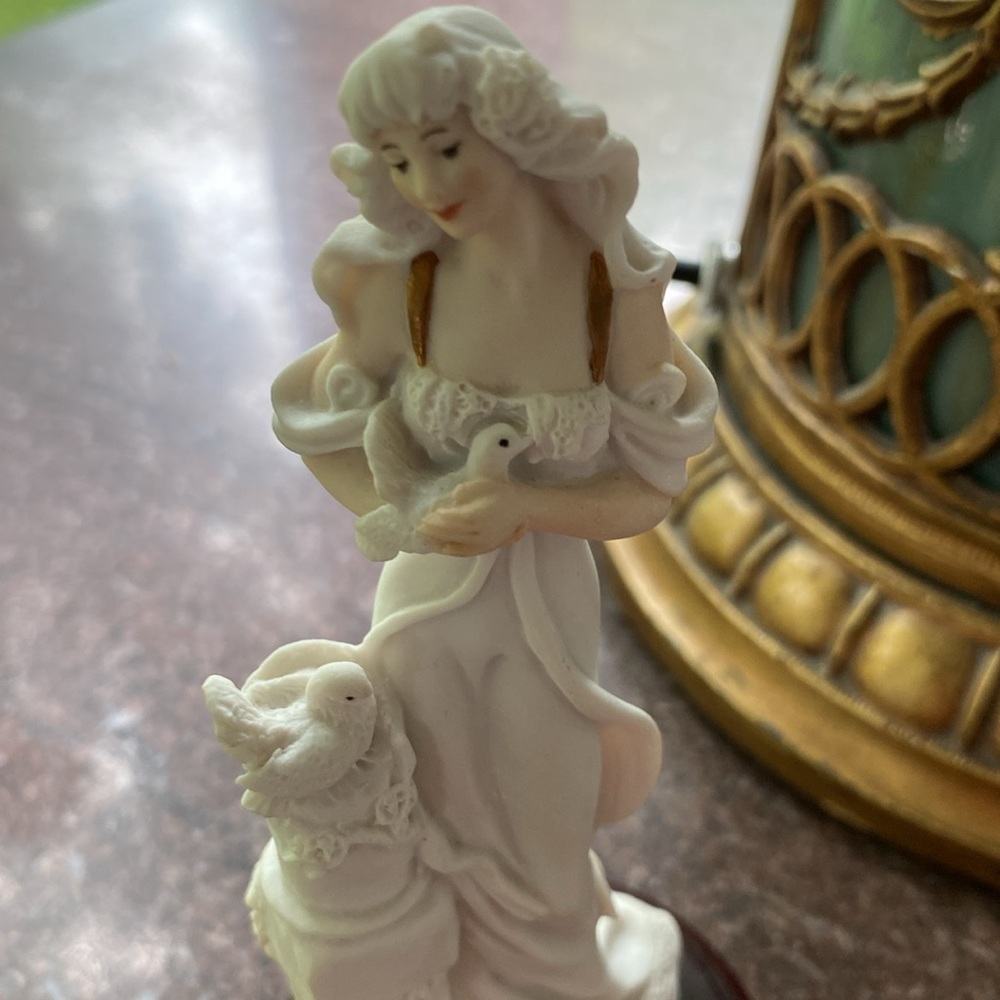Porcelain Figurine by Giuseppe Armani - Picture 2 of 6
